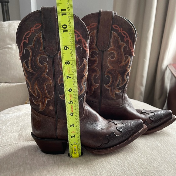 Tony Lama snip toe boot. Size 5B - Picture 10 of 10